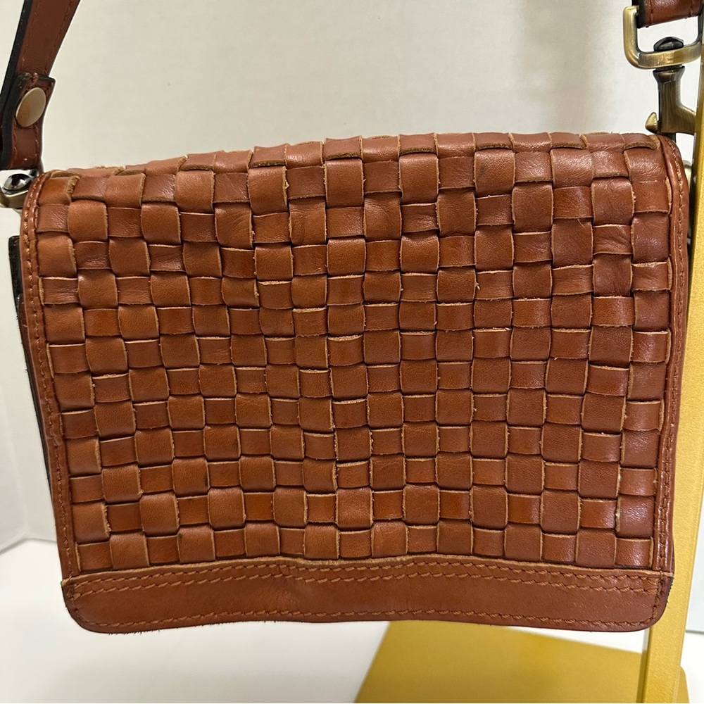 Patricia Nash Atessa Crossbody – Limited Edition Leather Discovery Collection - Picture 3 of 13